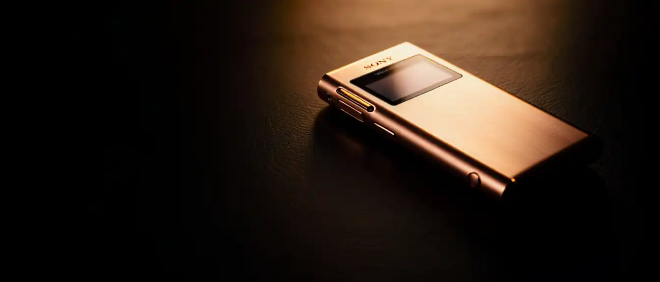 Компания Sony обновила линейку Walkman, представив премиальные плееры с золотым напылением и ценой до 5900 долларов