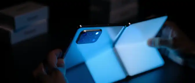 Будущее гибких экранов под вопросом: сможет ли новый iPhone Duo завоевать российский рынок