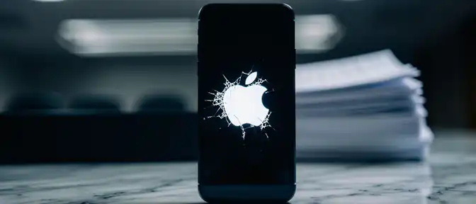 Судебный спор из-за санкций: почему VK пошел в суд против Apple